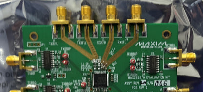 Kit di valutazione degli strumenti di sviluppo Maxim MAX2829EVKit