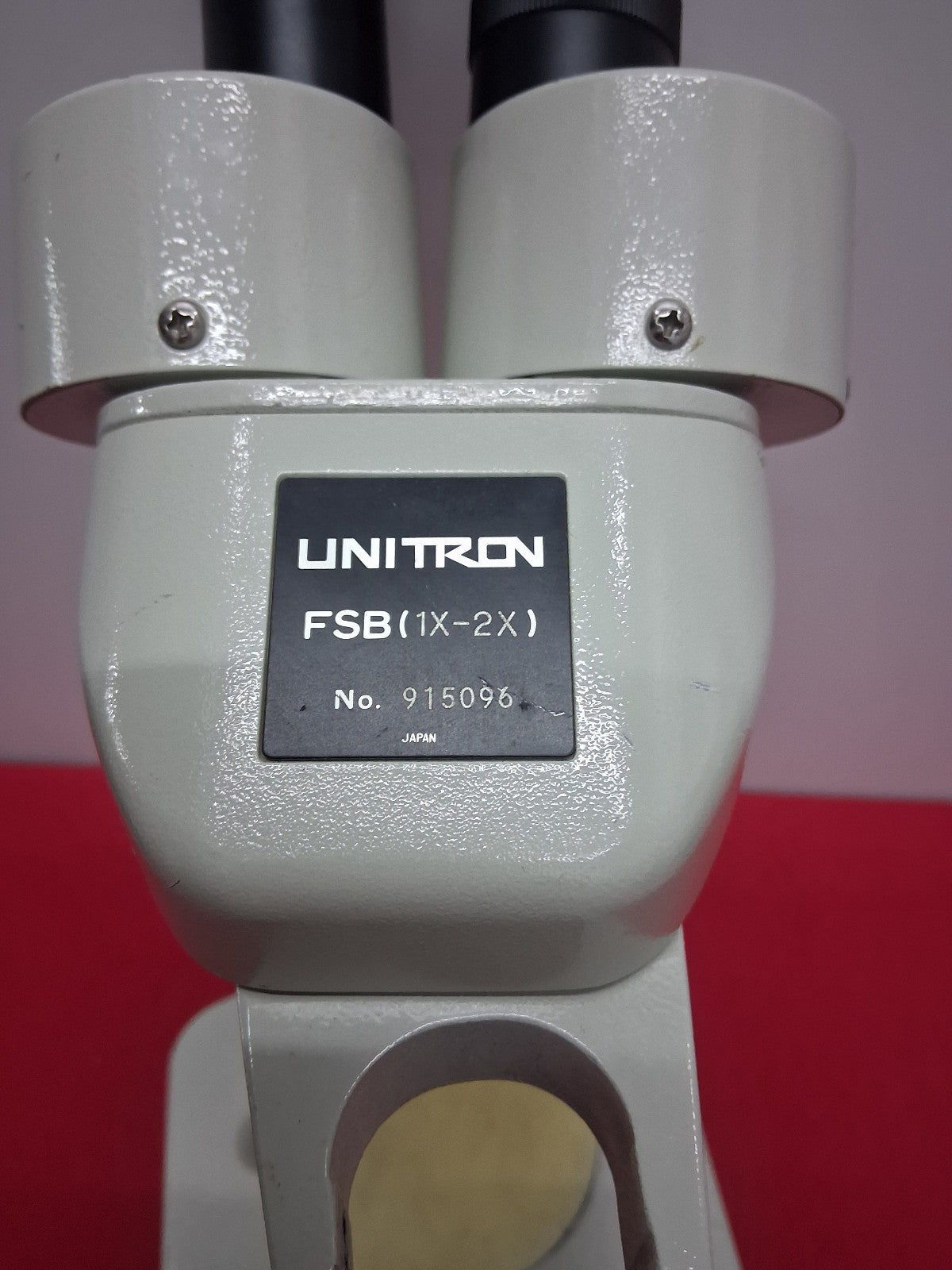 Unitron FSB 1x-2x Microscope with 10x/23 Eyepieces and Stand