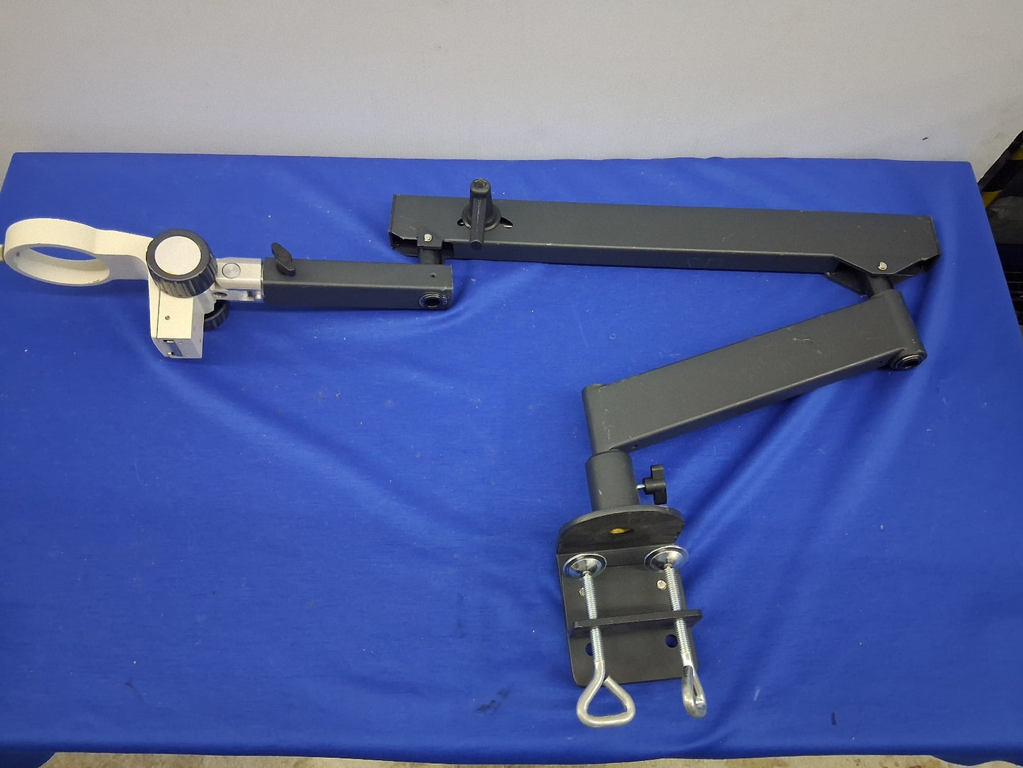 LEICA  STEREO MICROSCOPE BOOM STAND ARM FLEX ARTICULATING ARM 10450495 E ARM