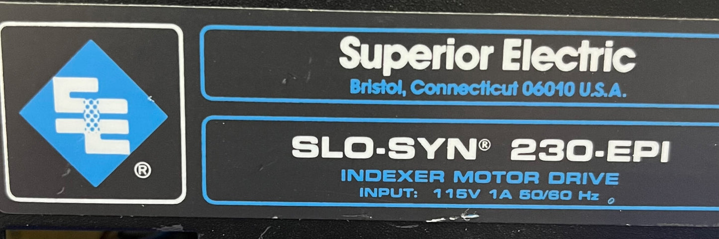 ENTRAINEMENT DE MOTEUR D'INDEXATION ÉLECTRIQUE SUPÉRIEUR SLO-SYN ® 230-EPI 230 EPI