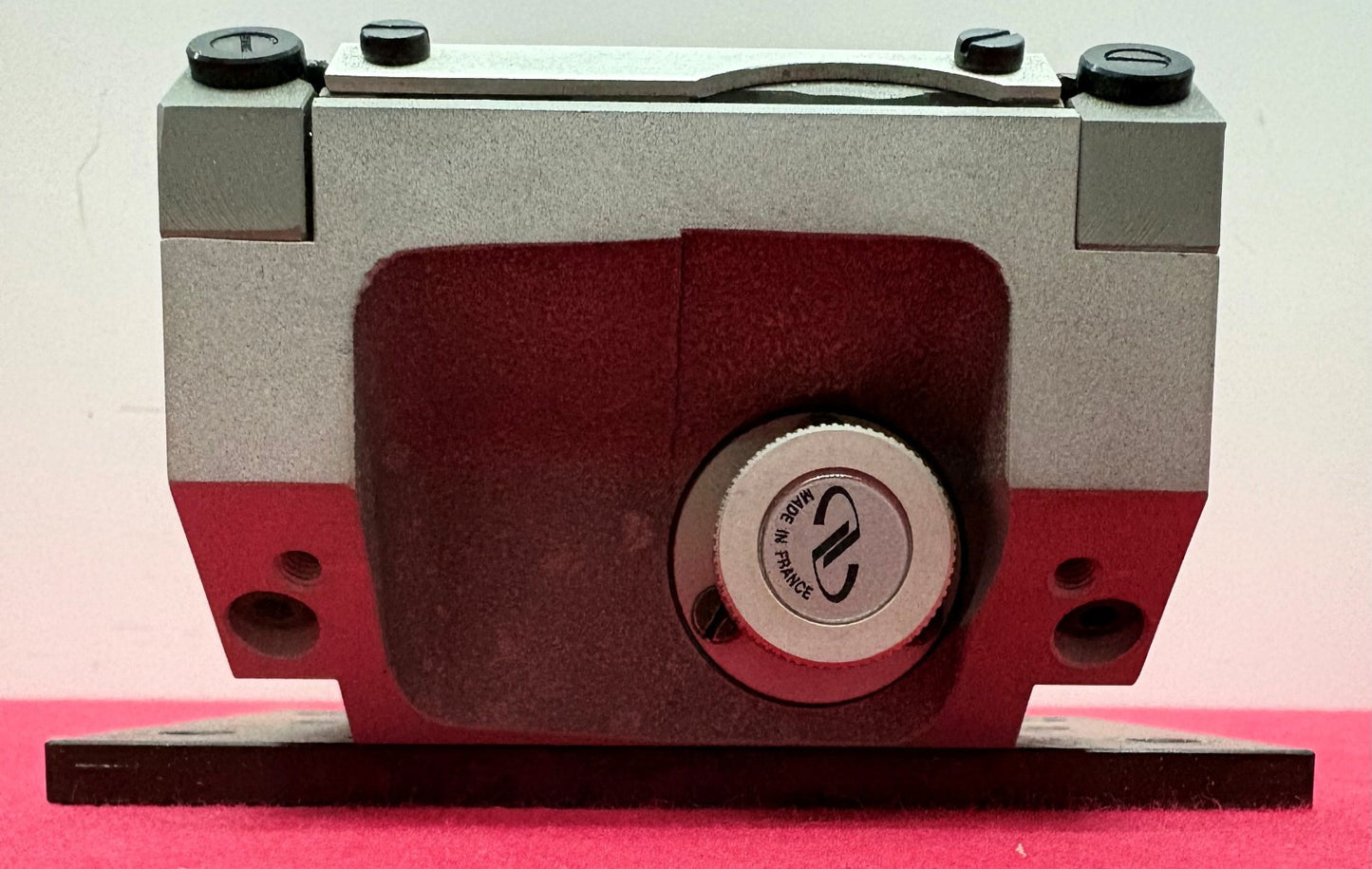 NEWPORT HBG80CC MOTORIZED GONIOMETER ±45°  ANGULAR RANGE HIGH PRECISION ROTATION