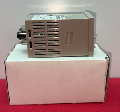 OMRON H5CN-XAN LED TIMER 100-240 VAC  LOT 2972. 297202  3A 250VAC