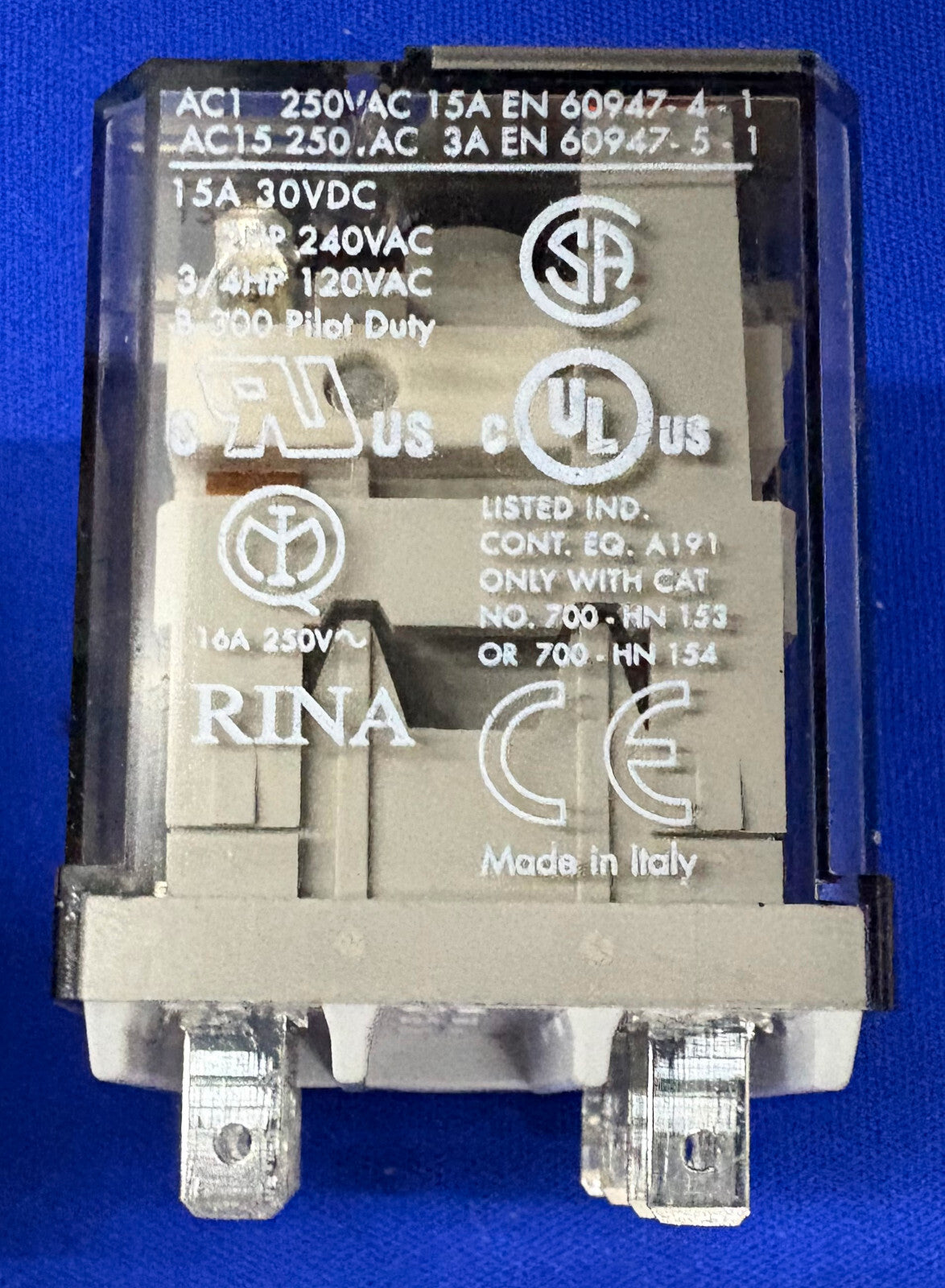 ALLEN BRADLEY AB 700-HB32Z24 SER E RELÈ 24VDC - 1 LOTTO QTY 2 