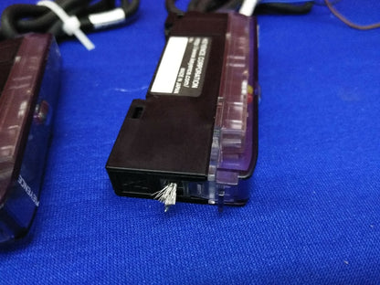 1 LOT DE 3 - AMPLIFICATEUR DE DÉTECTEUR DE PROXIMITÉ KEYENCE ES-M1