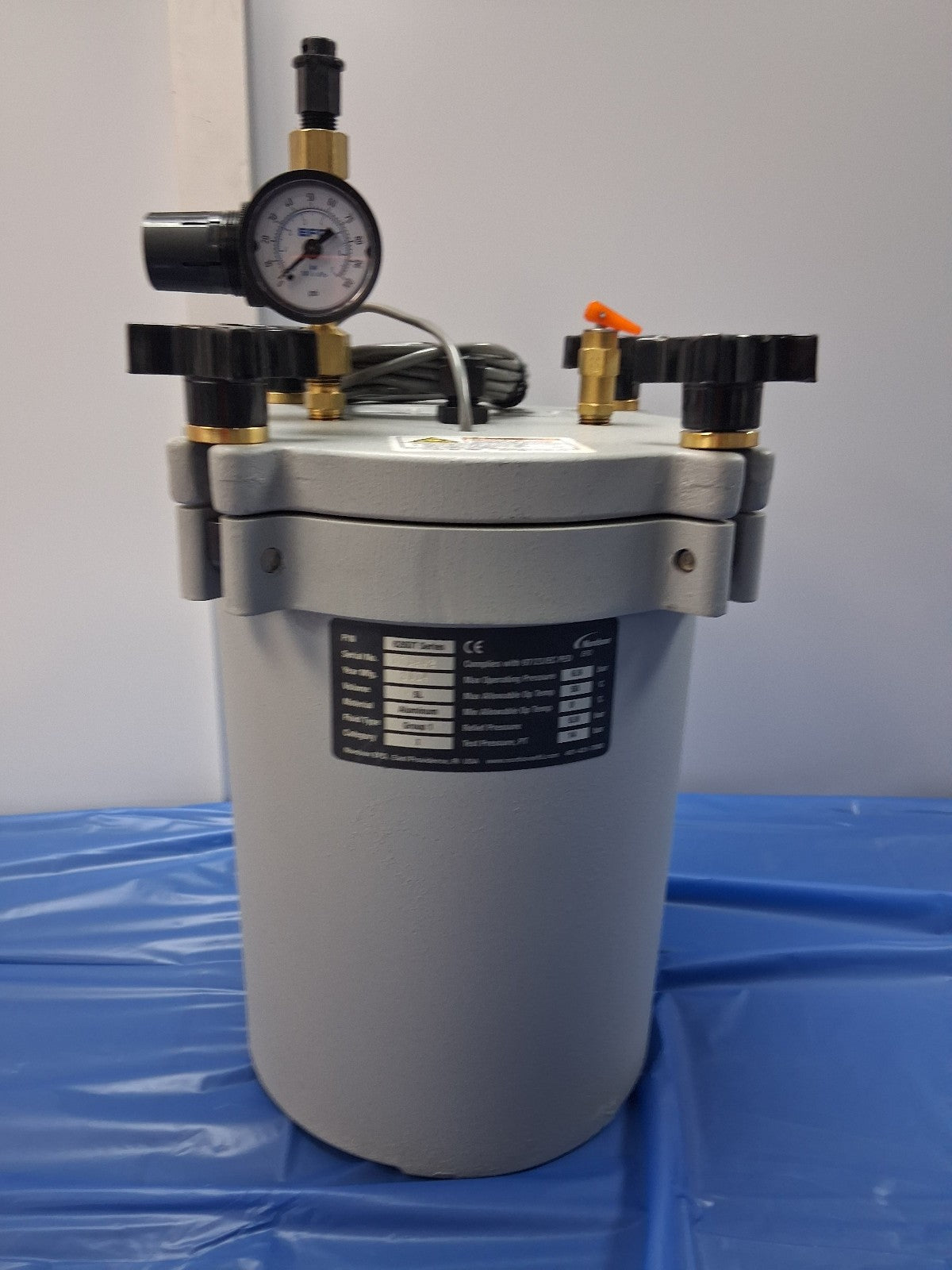 NORDSON EFD 7020188 5L TANK FLOAT SWITCH 100 PSI ANALOG GAUGE FLUID RESERVOIR