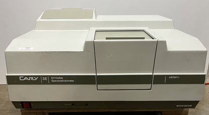 VARIAN CARY 3E UV VISIBLE SPECTROPHOTOMETER - BULB LIFE UNKNOWN - PARTS/REPAIR