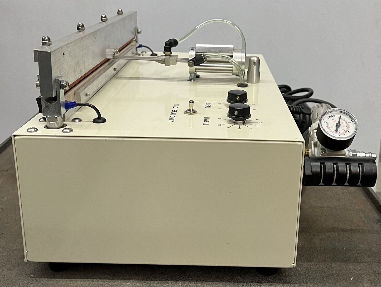 SIGILLATRICE PER SACCHETTI E BUSTE DA 16'' ELEMENTO 120V 1/4''