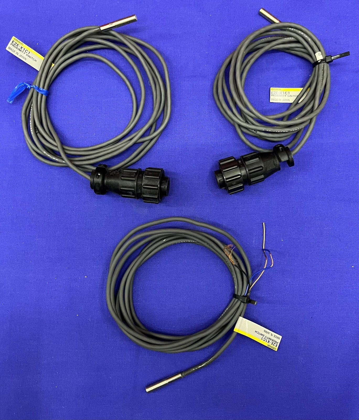 Lot van 3 Omron E2E-X1C1 naderingssensoren