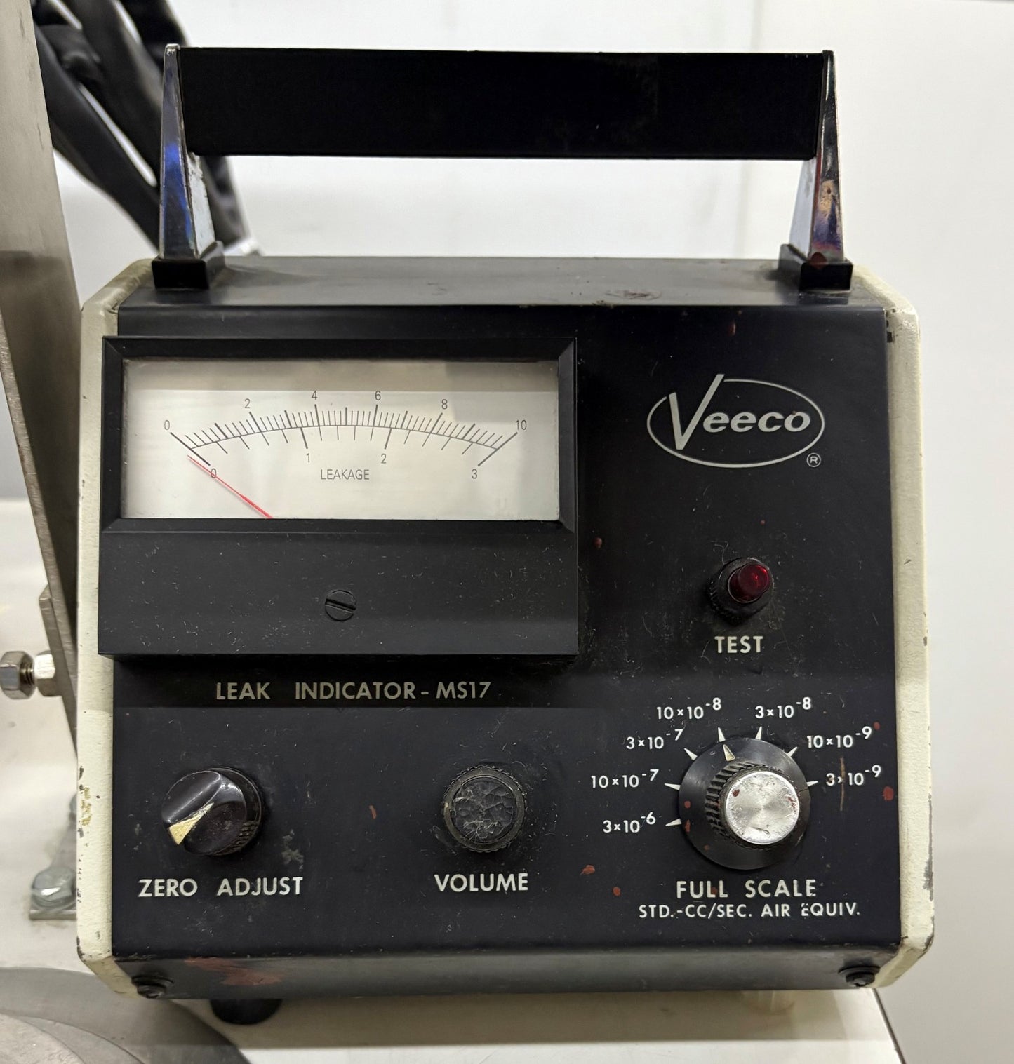VEECO MS-17-AM LEAK DETECTOR/ 0126-006 READOUT 9 Vacuum Gate Valves PARTS/REPAIR