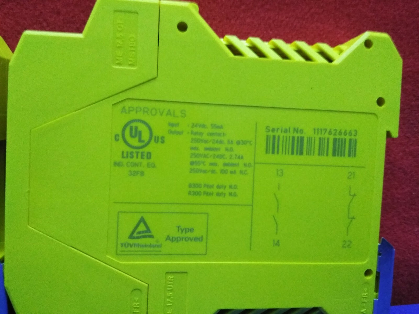 CANTIDAD 2 - RELÉS DE SEGURIDAD PSR-SCP-24DC/FSP/1X1/1X2 DE PHOENIX CONTACT