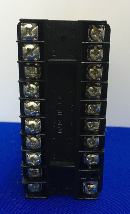 WATLOW CONTROLS 985A-1BB0-0000 985A1BB00000 REV E TEMPERATURREGLER