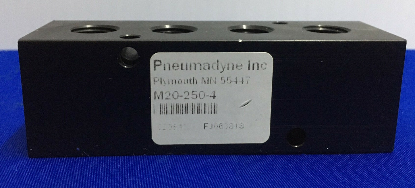 PNEUMADYNE M20-250-4 マニホールド 3/8" 入口サイズ 1/4" 出口サイズ NPT