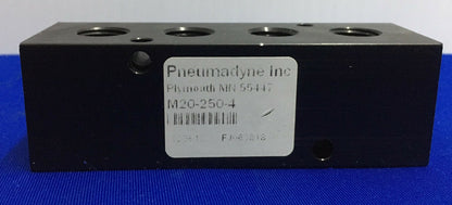 PNEUMADYNE M20-250-4 マニホールド 3/8" 入口サイズ 1/4" 出口サイズ NPT