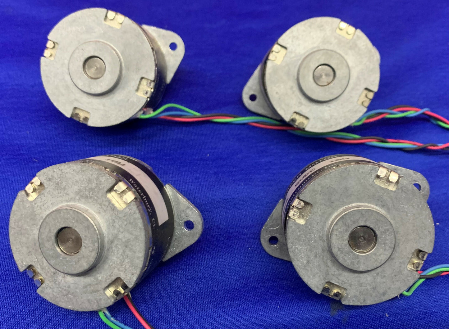 Lotto di 4 - Haydon 46000 Series 46440-05 46MM Motore passo-passo rotativo 5VDC