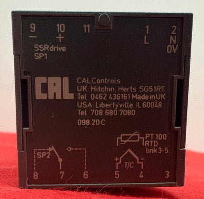 CAL CONTROLS 9900 / 992.11F 温度コントローラー - 部品/修理用