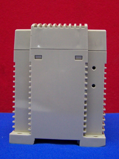 OMRON S82K-10024 VOEDING