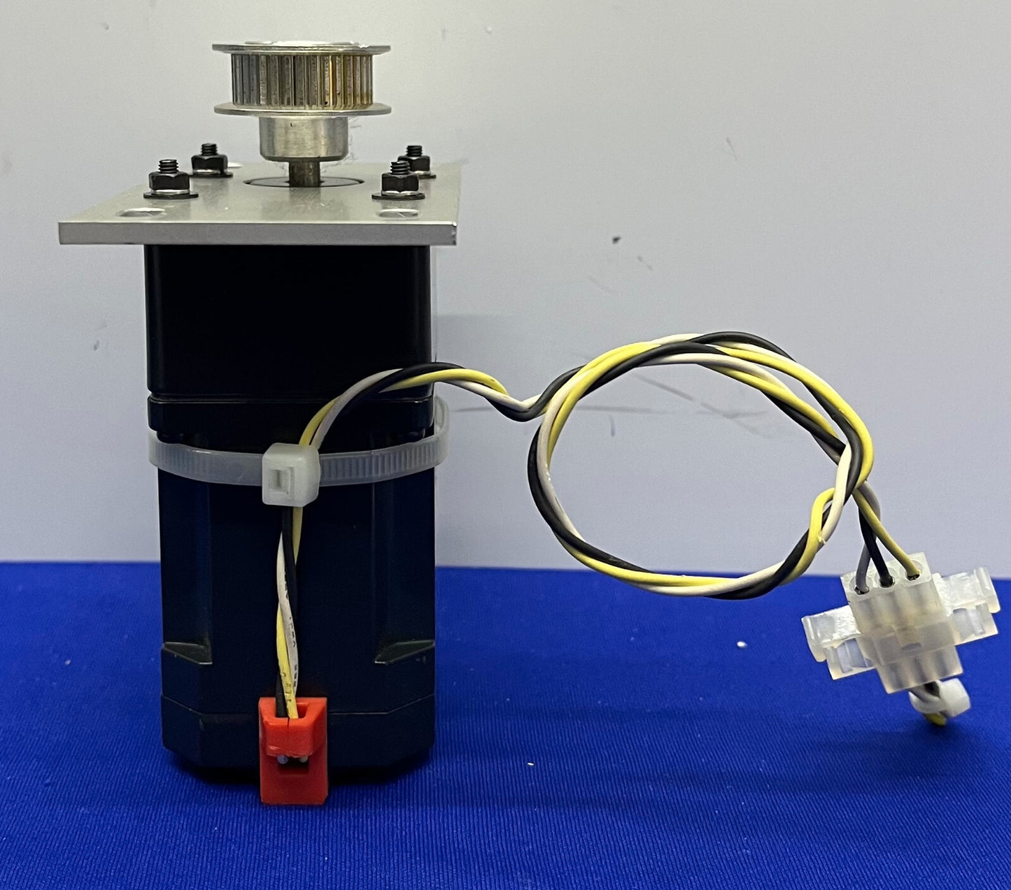 MOTOR ORIENTAL REVERSIBLE 0RK1GN-A Y CABEZAL DE REDUCCIÓN 0GN50K