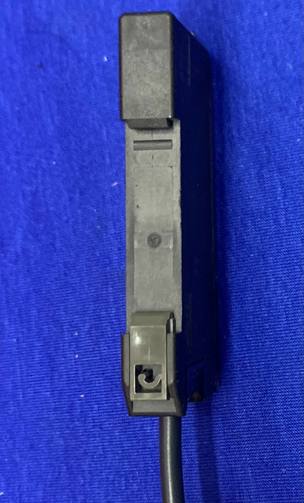 Capteur photoélectrique OMRON E3X-MDA11 12 à 24 VCC