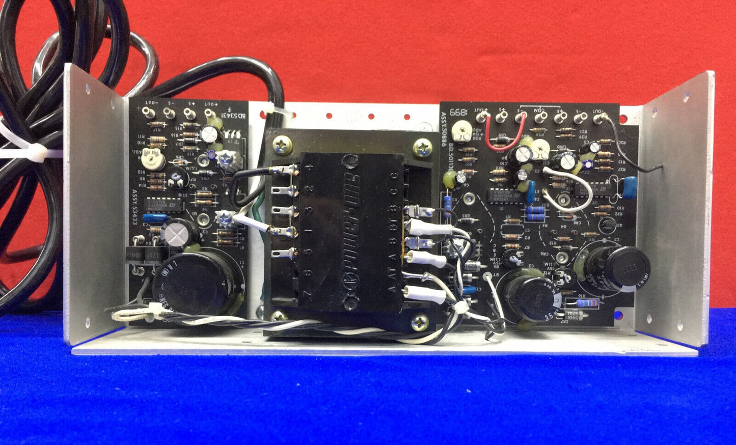 FUENTE DE ALIMENTACIÓN LINEAL POWER ONE HCBB-75-A