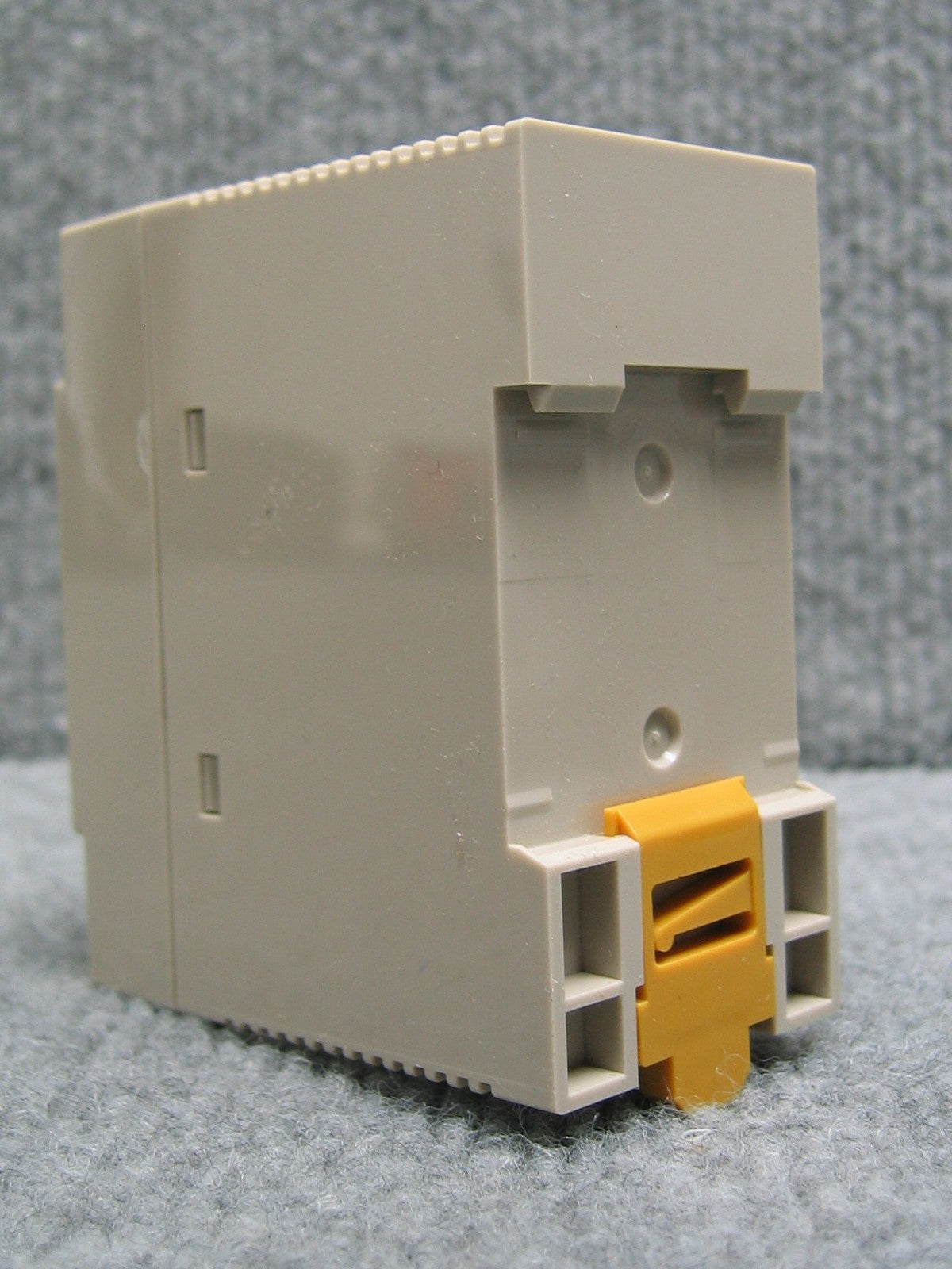 NEUES OMRON S82K-00705 LOT-NR. 0335 NETZTEIL