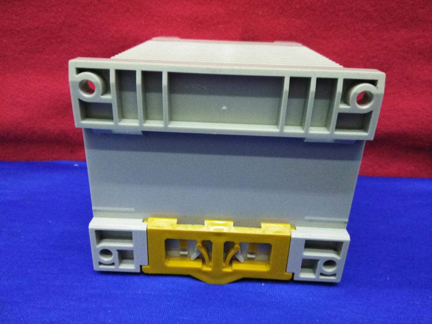 FUENTE DE ALIMENTACIÓN OMRON S82K-03024