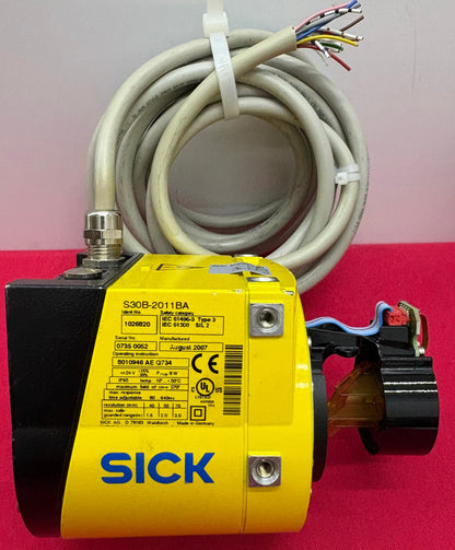 SICK S30B-2011BA SAFETY LASER SCANNER (MISSING COVER) ID# 1026820