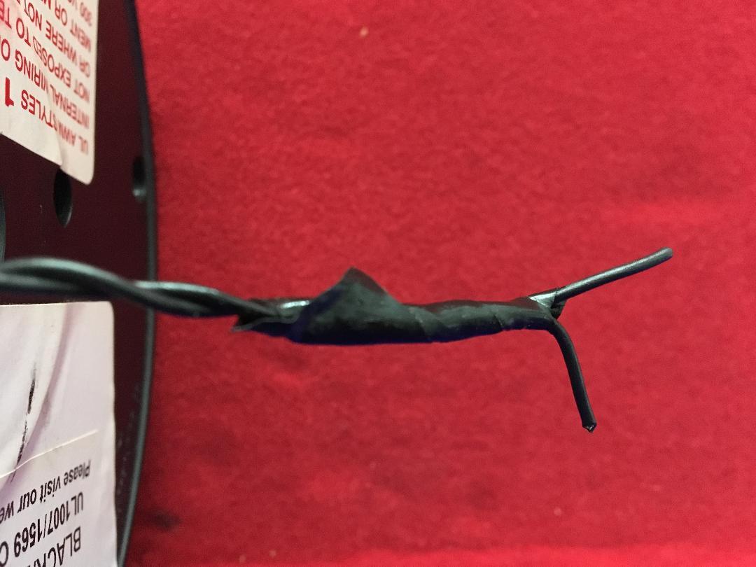 UL1007/1569 CSA-TR64 22 AWG。7/30 UR 処理済みワイヤ破損。新品。