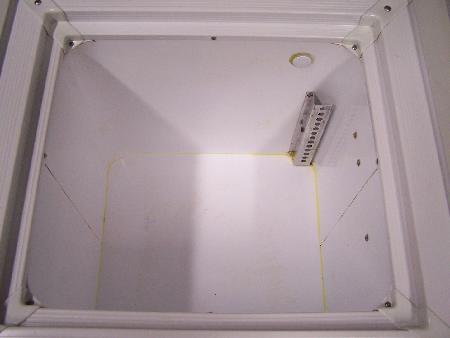 Il congelatore a bassa temperatura REVCO SCIENTIFIC ULT350-5-AUA SN TA-103093 ha raggiunto -41