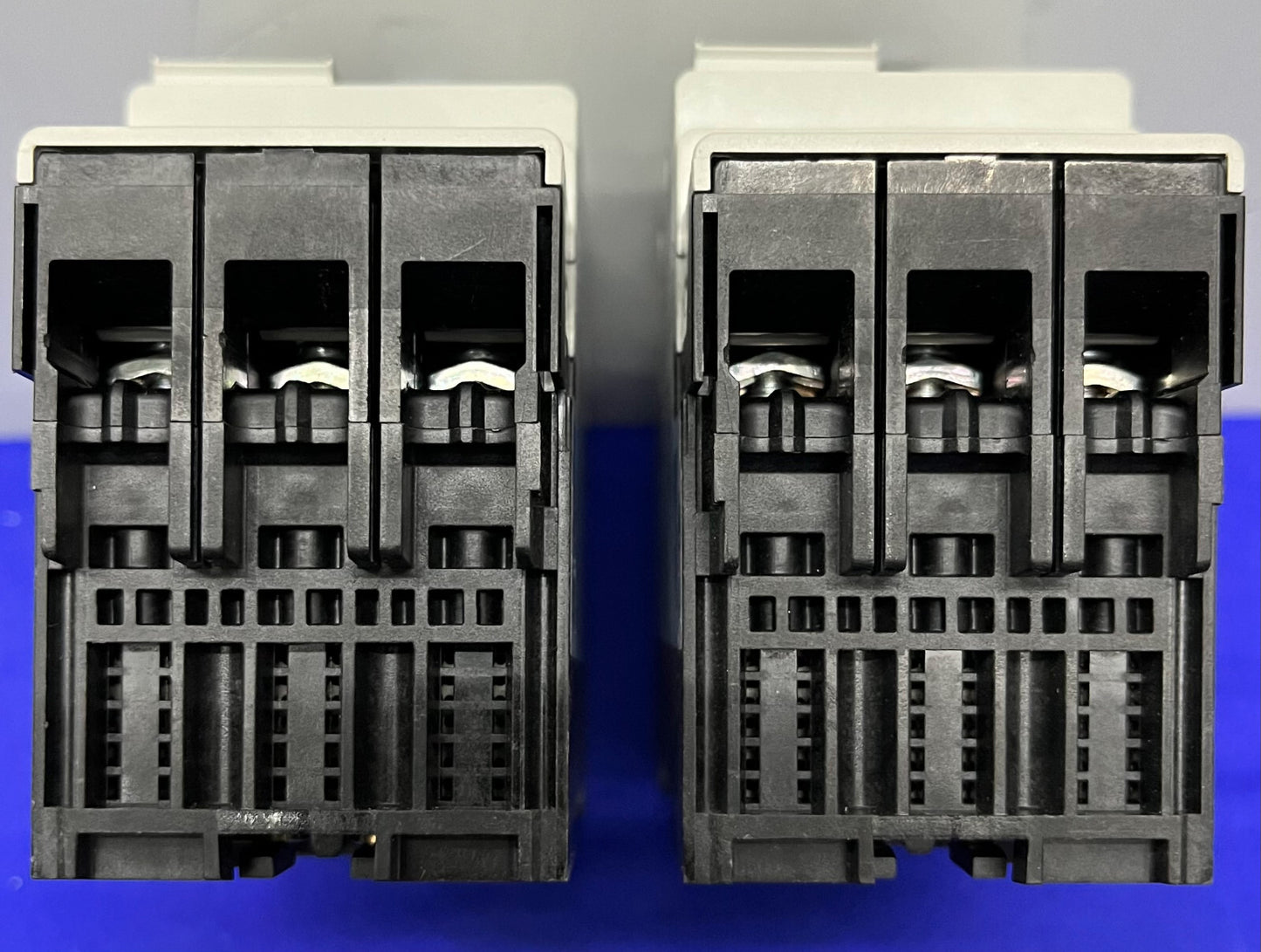 Disjoncteur Allen Bradley AB Case - 1 lot, 1 pièce - 140UD6D3C20 et 140UD6D3C15