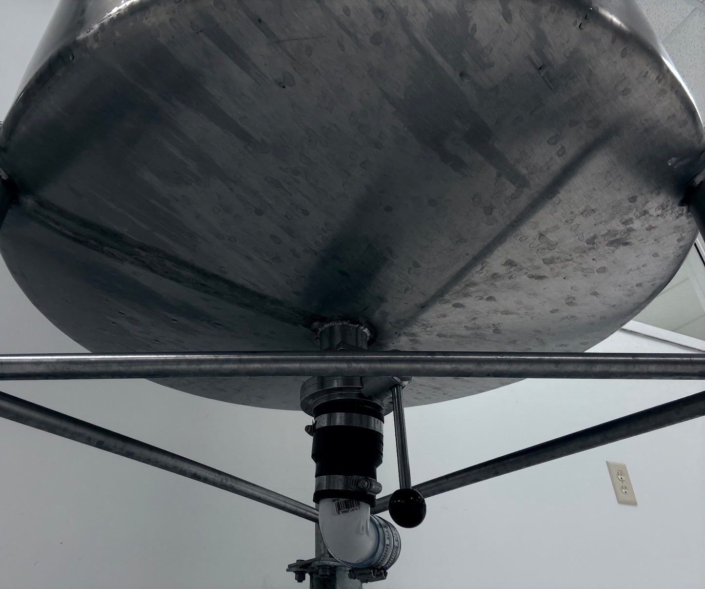 G&F MANUFACTURE SST-125G VERTICAL FINISH  MIXING TANK 125 GALLON W/AGITATOR