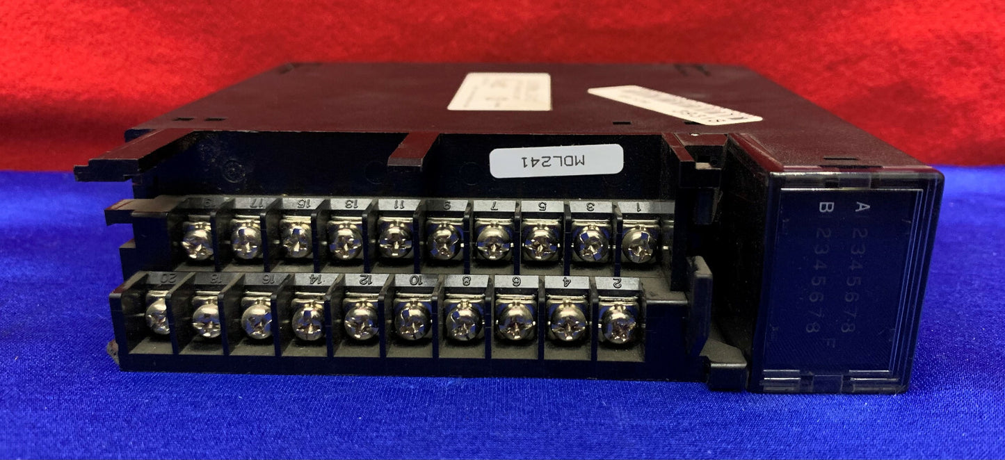 GE Fanuc IC693MDL241C Eingangsmodul 24 VAC/VDC 16pt, Abdeckung fehlt