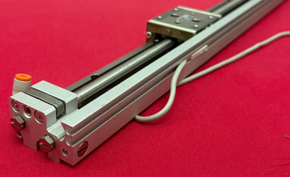 SMC LONG STROKE 300mm AIR PNEUMATIC SLIDE TABLE MXY8-300 w/ QTY 2 SMC D-M9N
