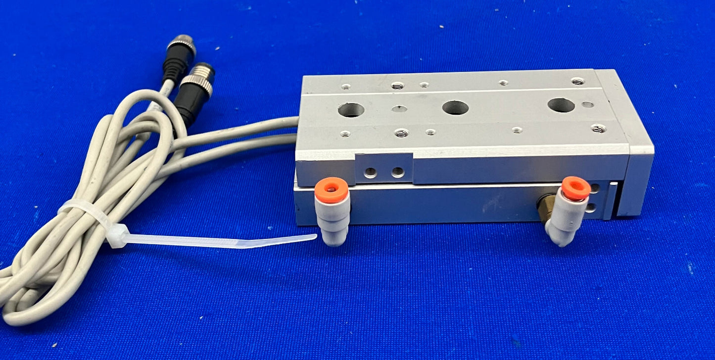 TABLE À GLISSIÈRE PNEUMATIQUE SMC MXS 8-40