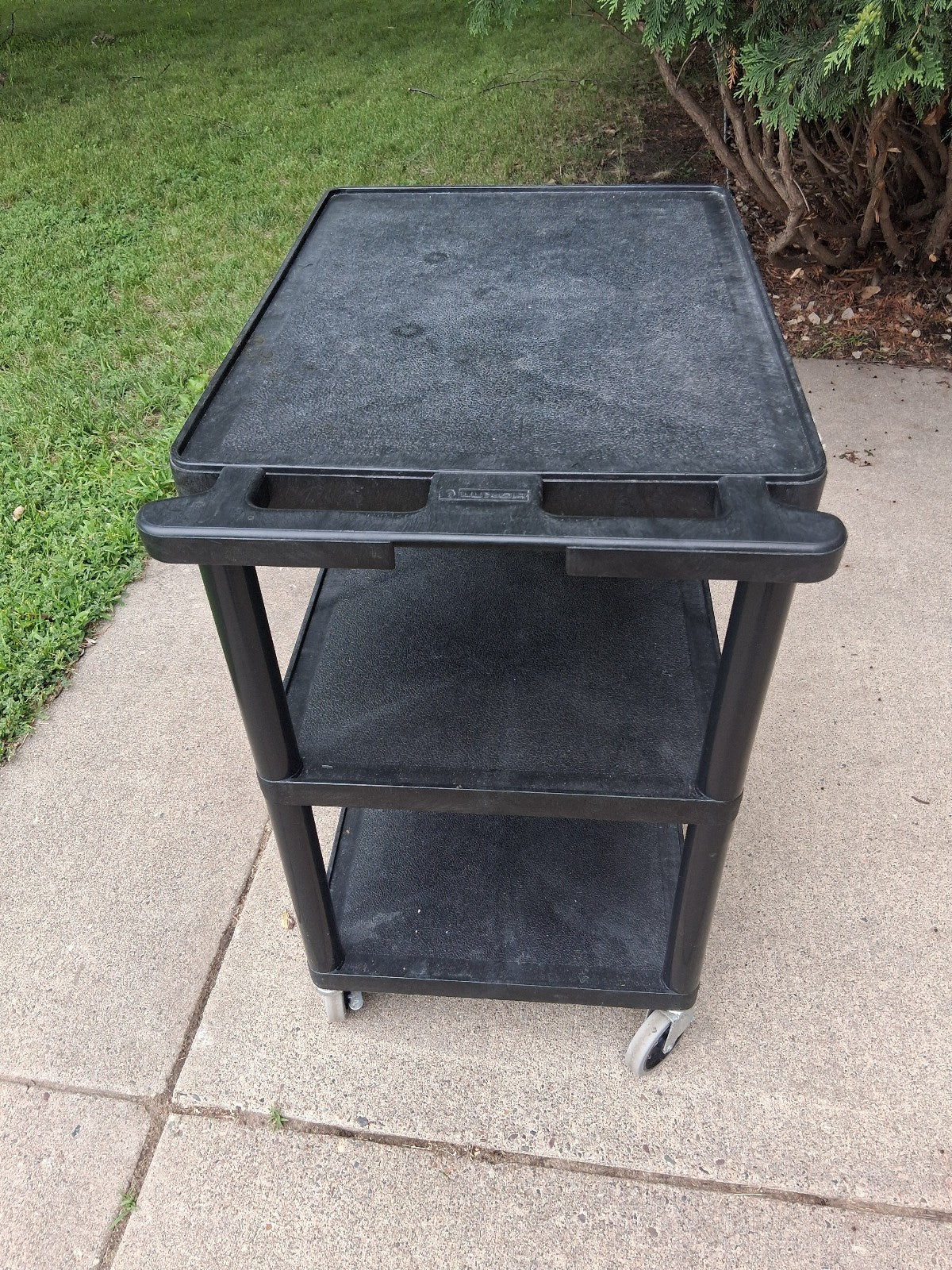 Luxor 24" x 18" 3 Shelf Utility Cart with Locking Wheels