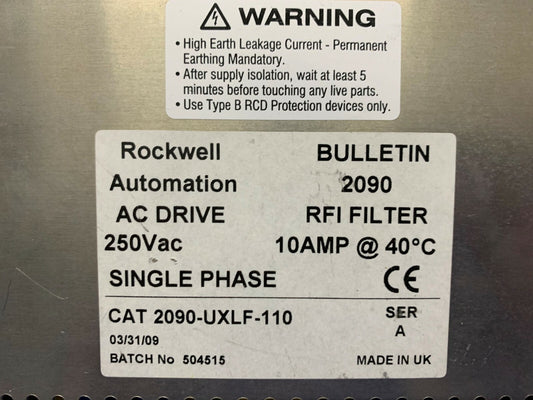 Lote de 2 variadores de CA automáticos Rockwell 2090-UXLF-110 / Serie A Filtro RFI 10 AMP a 40 C 