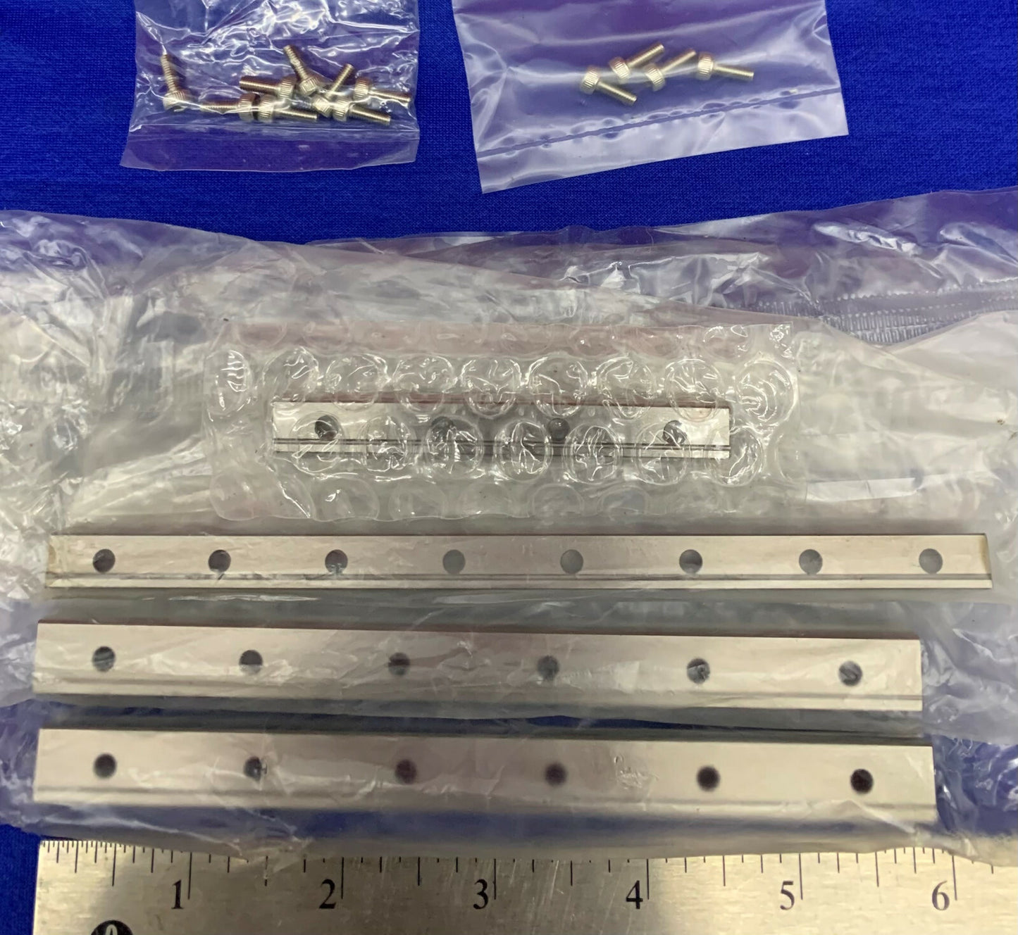 Lot de 4 rails de mouvement linéaire miniatures IKO Nippon Thompson LWL9B LWL12B