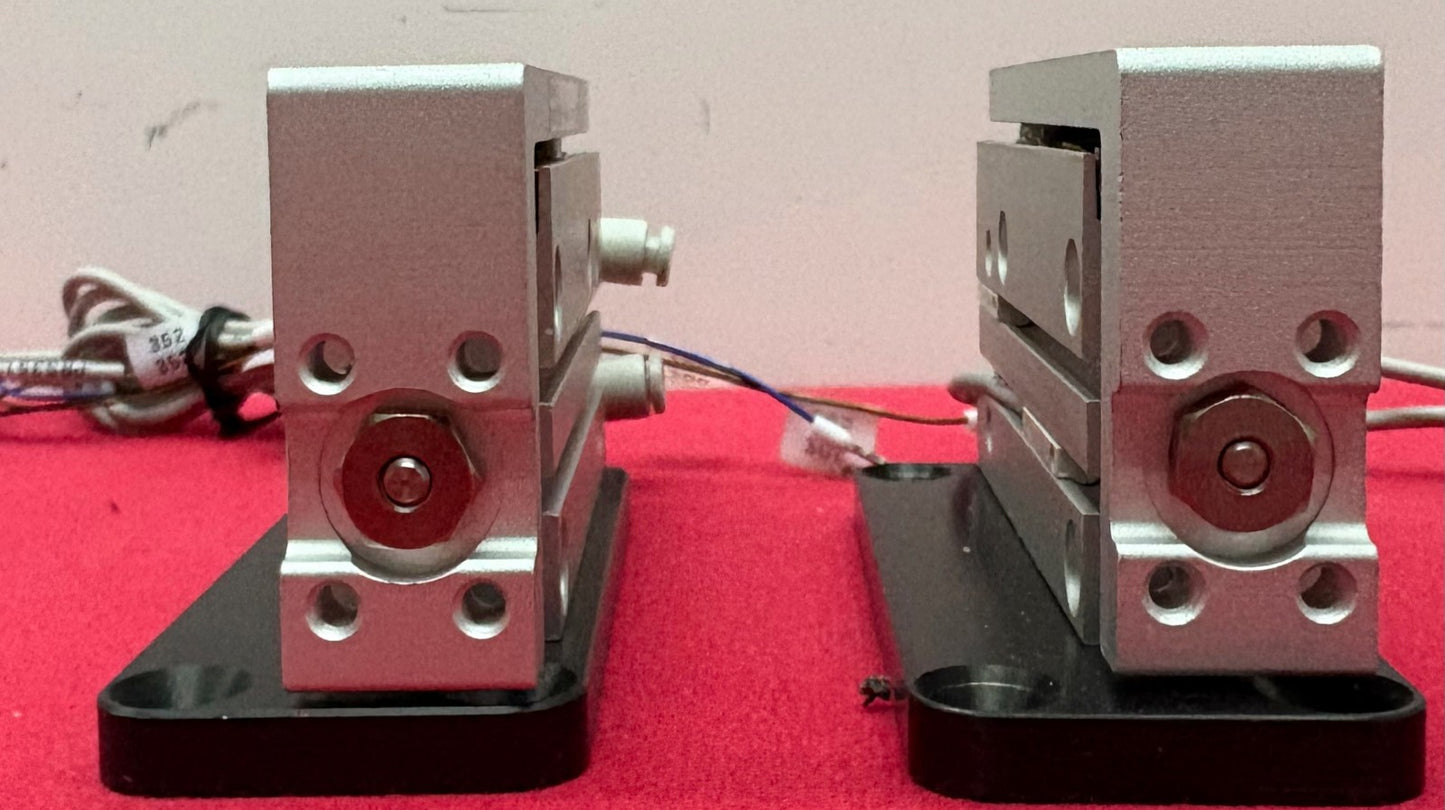 SMC MXH10-40Z 2C8-3NB PRECISION CYLINDER AIR LINEAR SLIDE w/ D-M9PW -1 LOT QTY 2