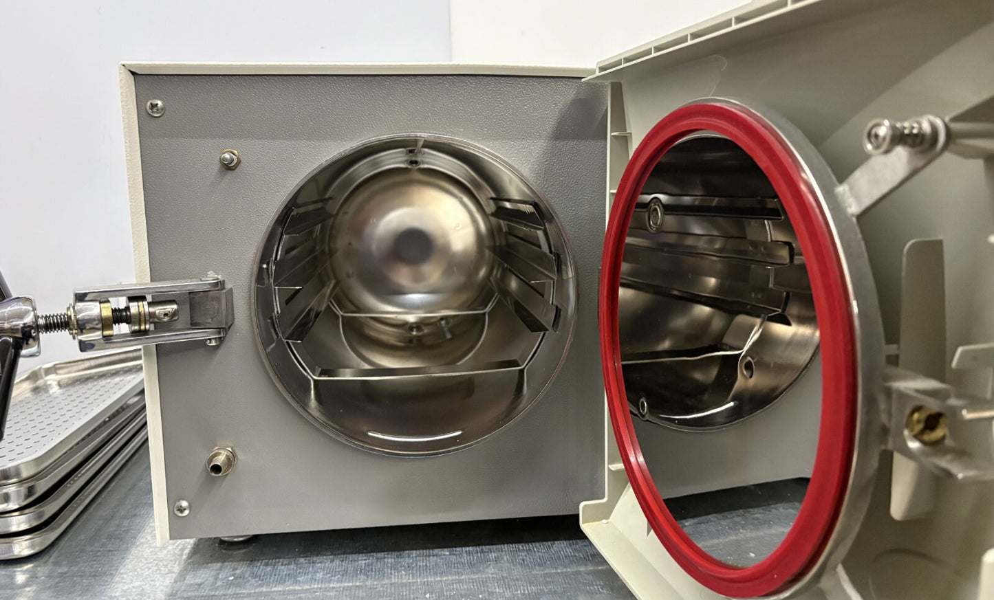 TUTTNAUER AUTOCLAVE STEAM STERILIZER W/ PRINTER 2340E NB 165828
