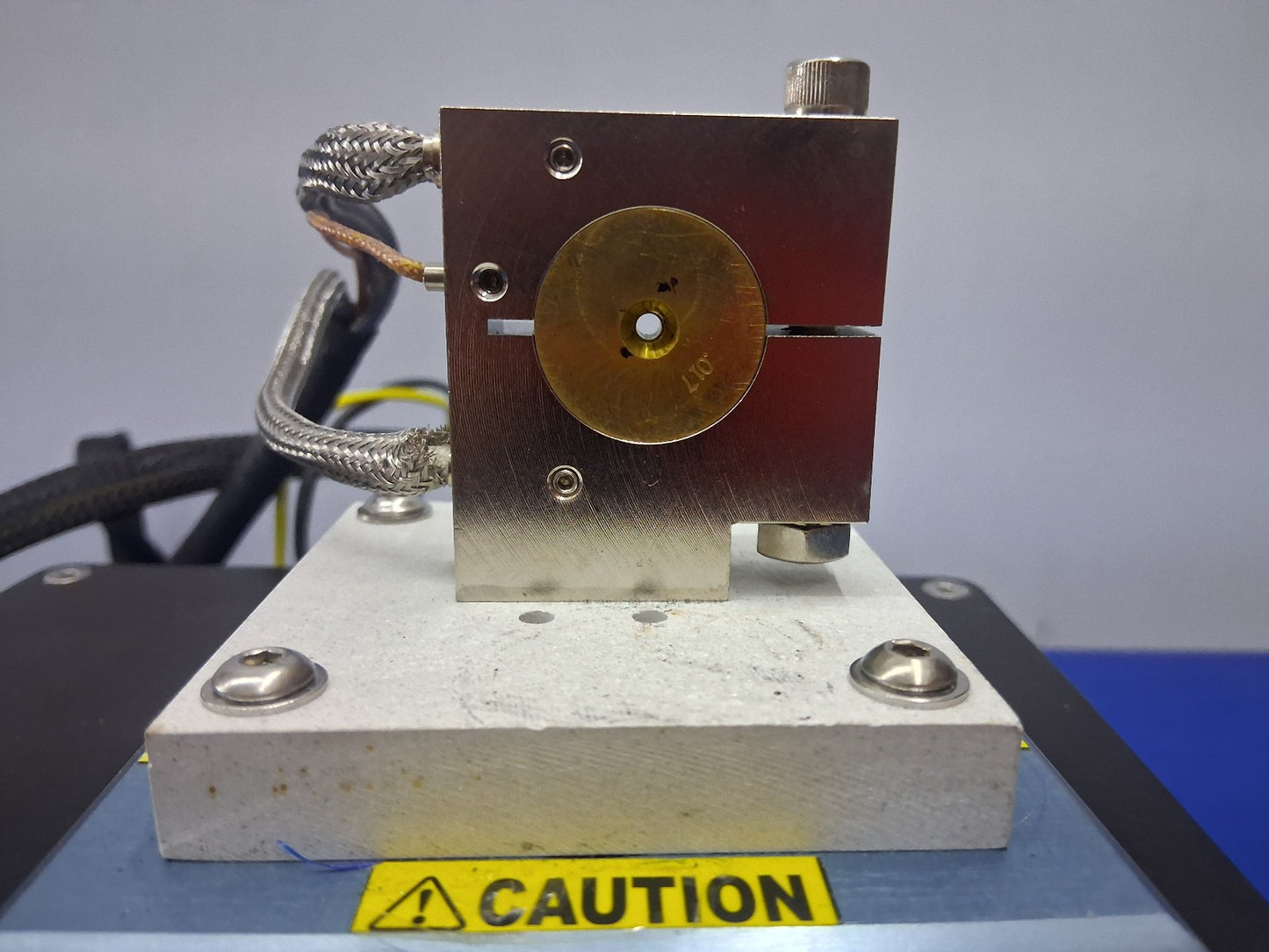 Beahm 43-B Manual Die Necker 120V 50/60 Hz 100-125 PSI 10 Amp