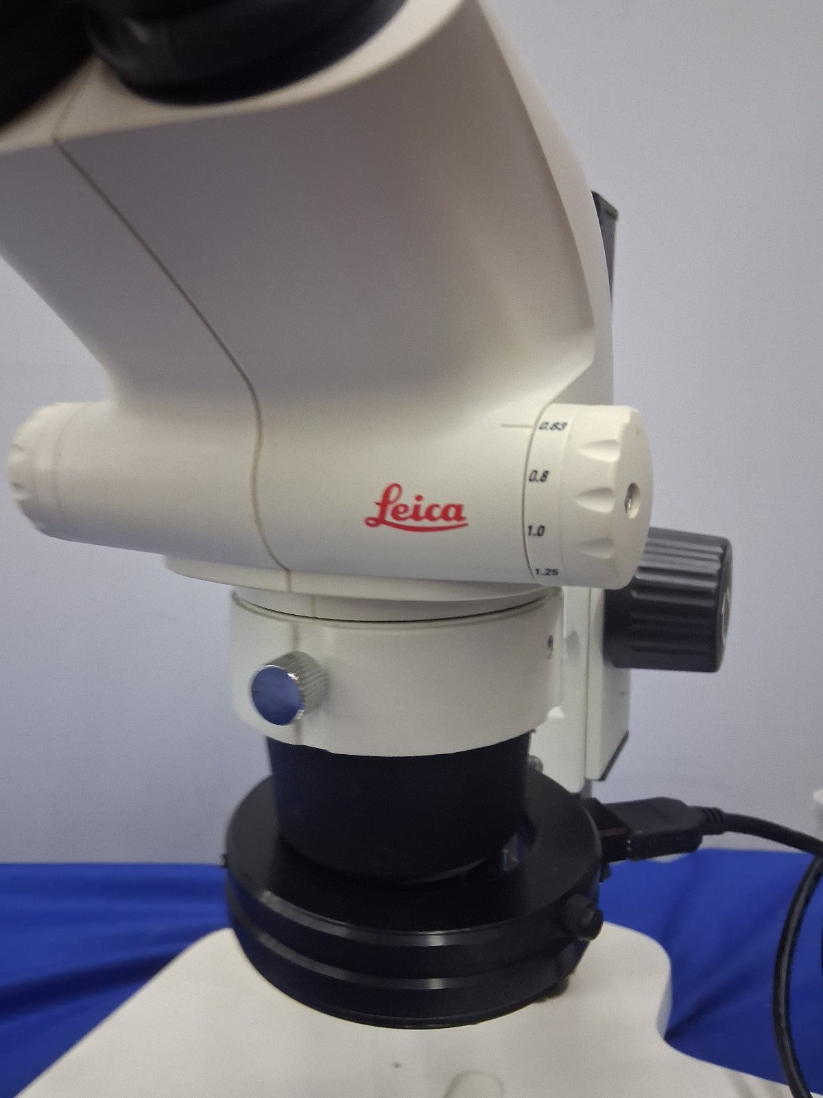 LEICA S4E STEREO ZOOM MICROSCOPE 6.3 -30 X MAGNIFICATION WITH STAND & LED LIGHT