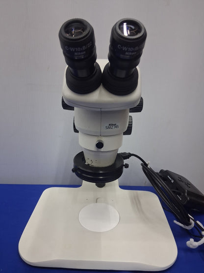 NIKON STEREO SMZ745 MICROSCOPE 6.7-50X  STAND & LED LIGHT C-W10XB/22 EYEPIECES