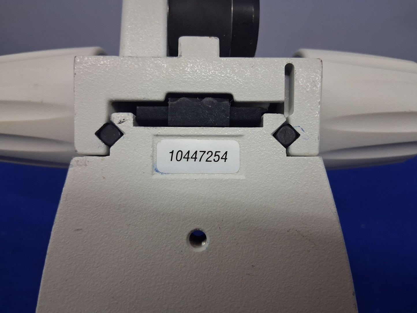 LEICA 10447254 STEREO MICROSCOPE FOCUS MOUNT POD HOLDER MICROSCOPE HOLDER  76MM