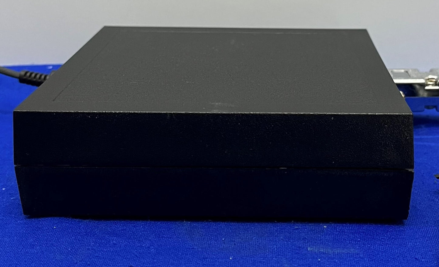 CONVERTIDOR USB-335 SMARTPIPE™ DE VETRA SYSTEMS CONCENTRADOR USB DE 2 PUERTOS CON FUENTE DE ALIMENTACIÓN