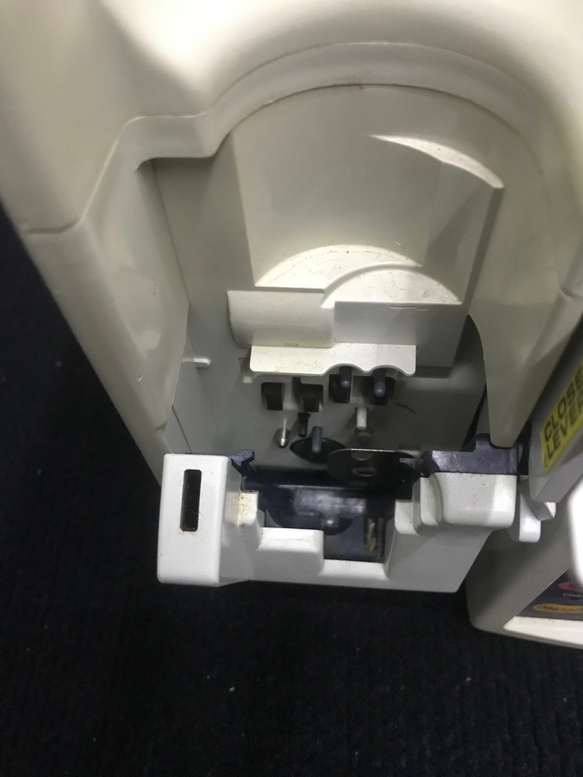 ABBOTT HOSPIRA PLUM A+ INFUSION PUMP - DUAL LINE IPX1 120VAC FOR PARTS REPAIR