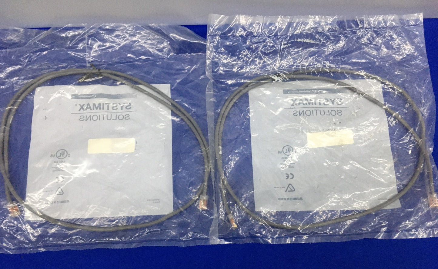 1 LOT HOEVEELHEID VAN 2 - SYSTIMAX ® SOLUTIONS CPC3312-03F005 / GS8E-GY5 PATCHKABEL