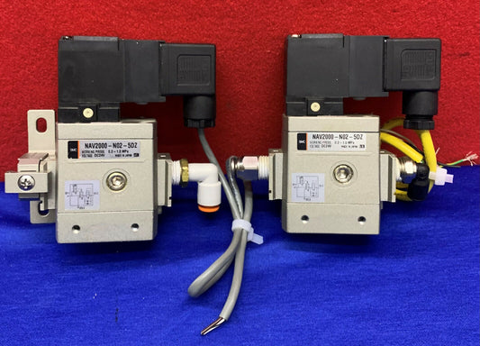 Lotto di 2 valvole di avviamento graduale SMC NAV2000-N02-5DZ 24 VDC 0,2~1,0 MPa