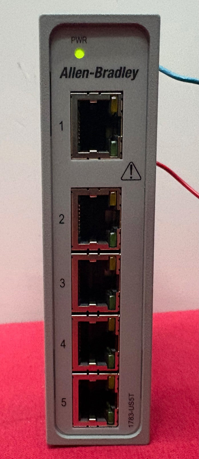 Allen Bradley AB STRATIX 2000 ™ 1783-US5T SER-A UNMANAGED ETHERNET SWITCH 171066