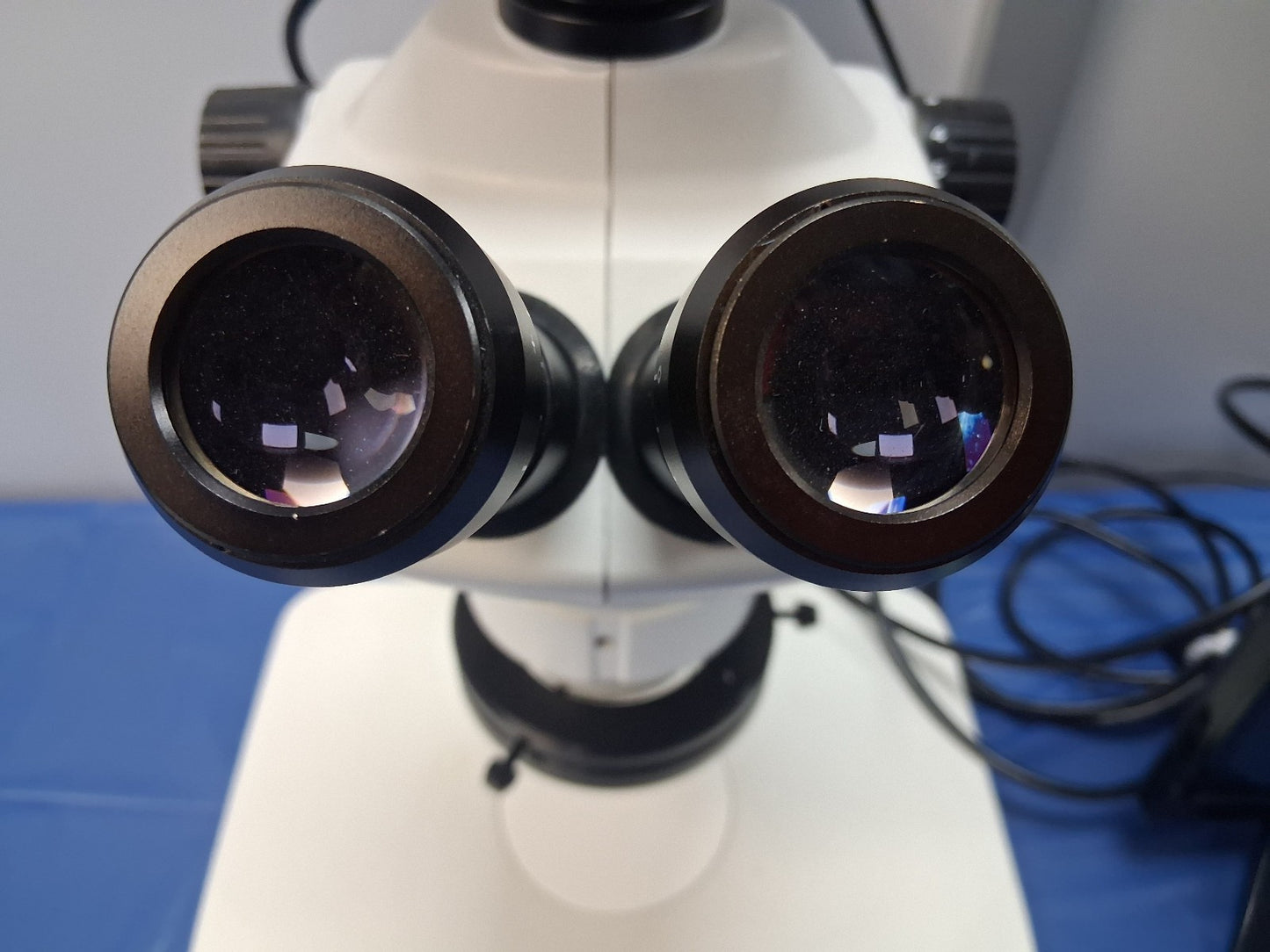 USED MMBT TS-NL Track Stand LED HDMI Microscope Unit 17 8-50X CAMERA & LED LIGHT
