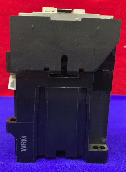 Allen-Bradley / Allen Bradley / AB 100-A12NZ*3 SER B CONTACTOR