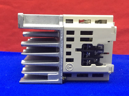 YASKAWA CIMA-J7AM20P4 / JDA003 DRIVE USAGE GÉNÉRAL MAGNETEK 